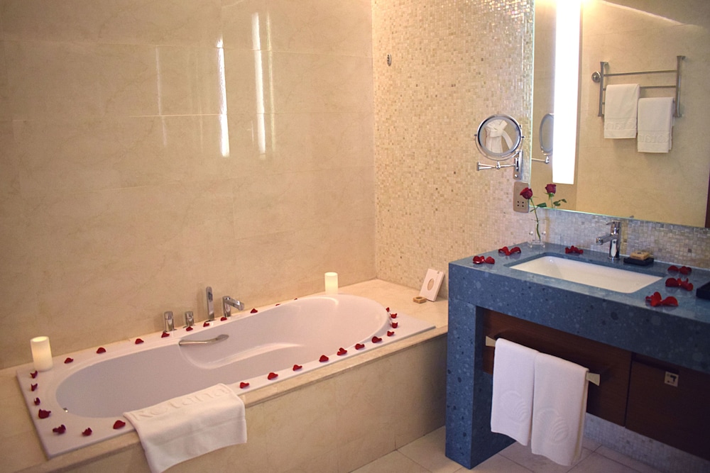 Hôtel Rosh Rayhaan By Rotana 5*, Séjour Arabie Saoudite par Ôvoyages Hôtel Rosh Rayhaan By Rotana 5*, Séjour Arabie Saoudite par Ôvoyages