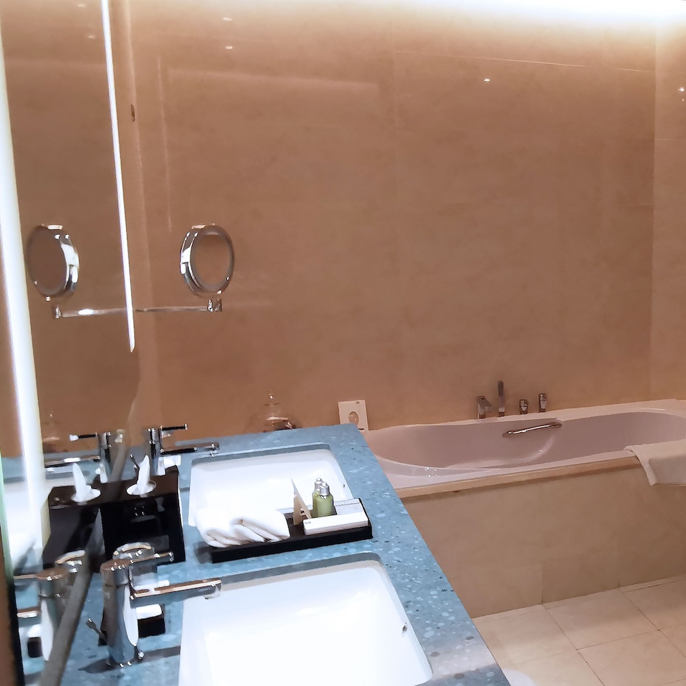 Hôtel Rosh Rayhaan By Rotana 5*, Séjour Arabie Saoudite par Ôvoyages Hôtel Rosh Rayhaan By Rotana 5*, Séjour Arabie Saoudite par Ôvoyages