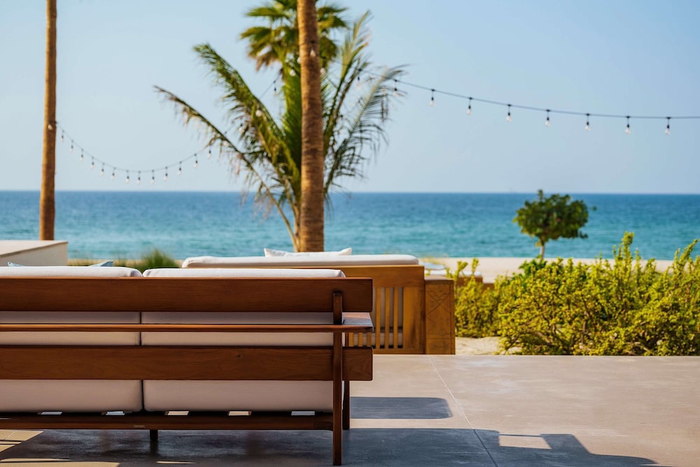 Hôtel Nikki Beach Resort & Spa Dubai 5*, Séjour Emirats Arabes Unis, Dubaï par Ôvoyages Hôtel Nikki Beach Resort & Spa Dubai 5*, Séjour Emirats Arabes Unis, Dubaï par Ôvoyages