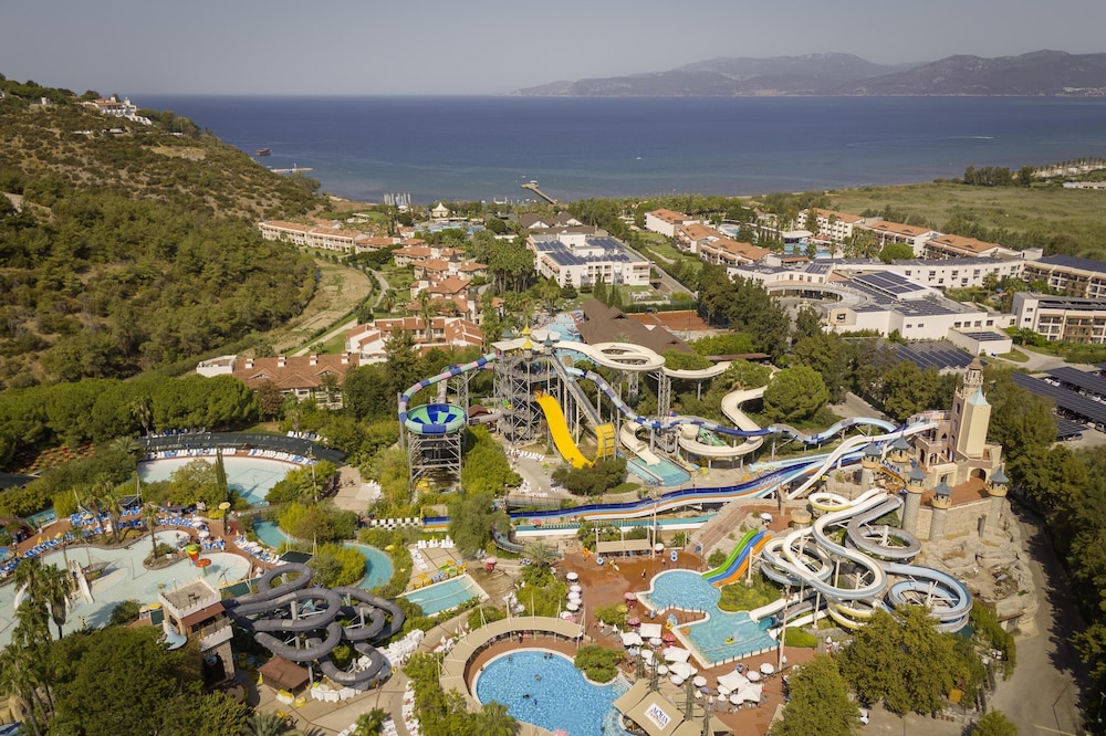 Hôtel Aqua Fantasy Aquapark & Spa 5*