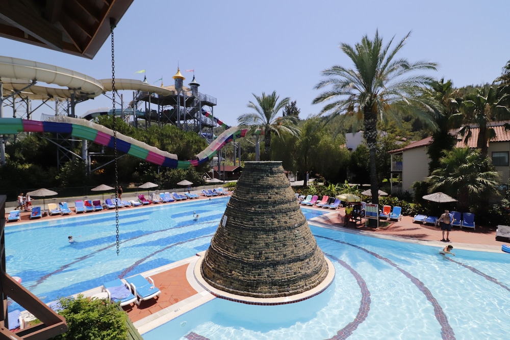 Hôtel Aqua Fantasy Aquapark & Spa 5*, Séjour Turquie, Izmir par Ôvoyages Hôtel Aqua Fantasy Aquapark & Spa 5*, Séjour Turquie, Izmir par Ôvoyages