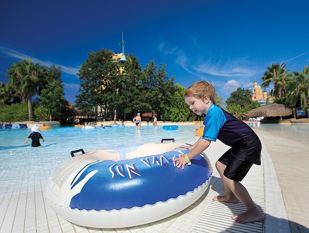 Hôtel Aqua Fantasy Aquapark & Spa 5*, Séjour Turquie, Izmir par Ôvoyages Hôtel Aqua Fantasy Aquapark & Spa 5*, Séjour Turquie, Izmir par Ôvoyages