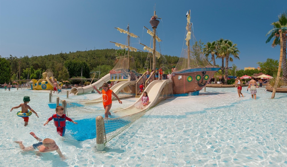 Hôtel Aqua Fantasy Aquapark & Spa 5*, Séjour Turquie, Izmir par Ôvoyages Hôtel Aqua Fantasy Aquapark & Spa 5*, Séjour Turquie, Izmir par Ôvoyages