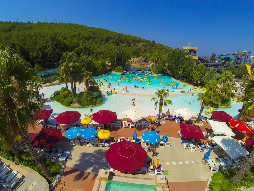 Hôtel Aqua Fantasy Aquapark & Spa 5*, Séjour Turquie, Izmir par Ôvoyages Hôtel Aqua Fantasy Aquapark & Spa 5*, Séjour Turquie, Izmir par Ôvoyages