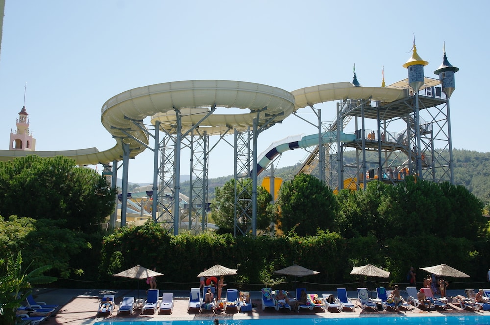 Hôtel Aqua Fantasy Aquapark & Spa 5*, Séjour Turquie, Izmir par Ôvoyages Hôtel Aqua Fantasy Aquapark & Spa 5*, Séjour Turquie, Izmir par Ôvoyages
