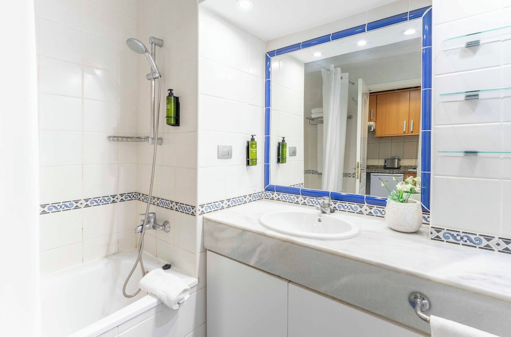 Hôtel Palm Beach Tenerife 3*, Séjour Espagne & ses îles par Ôvoyages