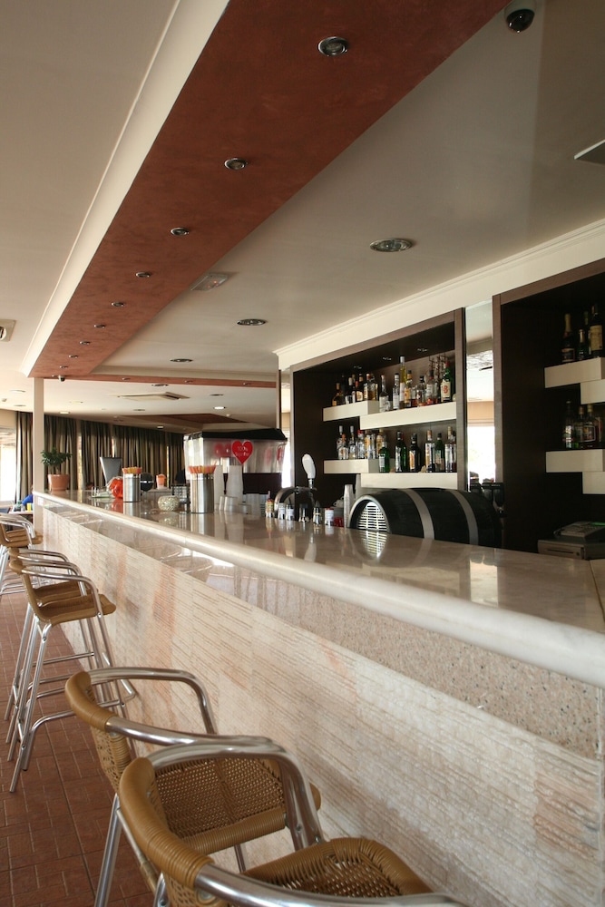Hôtel Diagoras 3*, Séjour Grèce & ses îles, Rhodes par Ôvoyages Hôtel Diagoras 3*, Séjour Grèce & ses îles, Rhodes par Ôvoyages