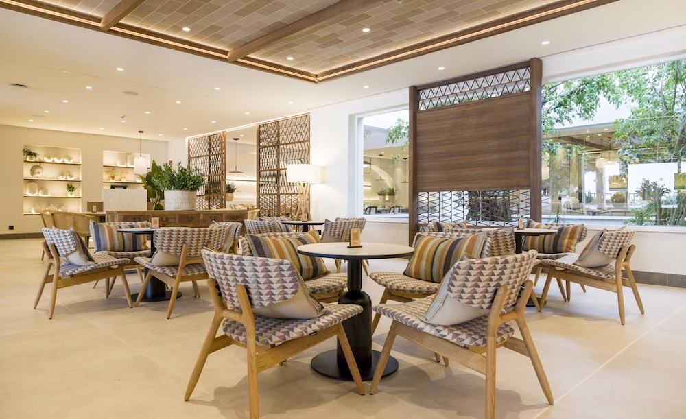 Hôtel ILUNION Menorca 3*, Séjour Espagne & ses îles, Baléares, Minorque par Ôvoyages Hôtel ILUNION Menorca 3*, Séjour Espagne & ses îles, Baléares, Minorque par Ôvoyages