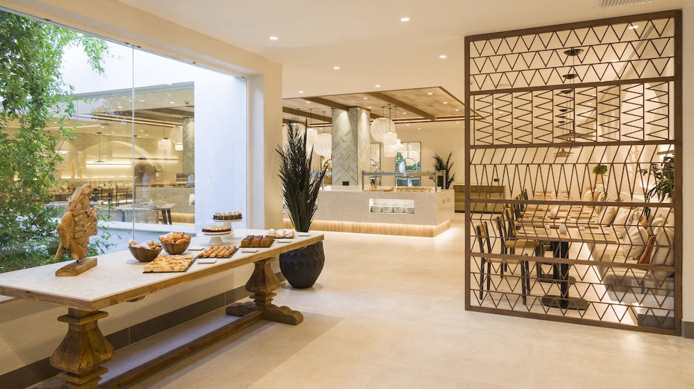 Hôtel ILUNION Menorca 3*, Séjour Espagne & ses îles, Baléares, Minorque par Ôvoyages Hôtel ILUNION Menorca 3*, Séjour Espagne & ses îles, Baléares, Minorque par Ôvoyages