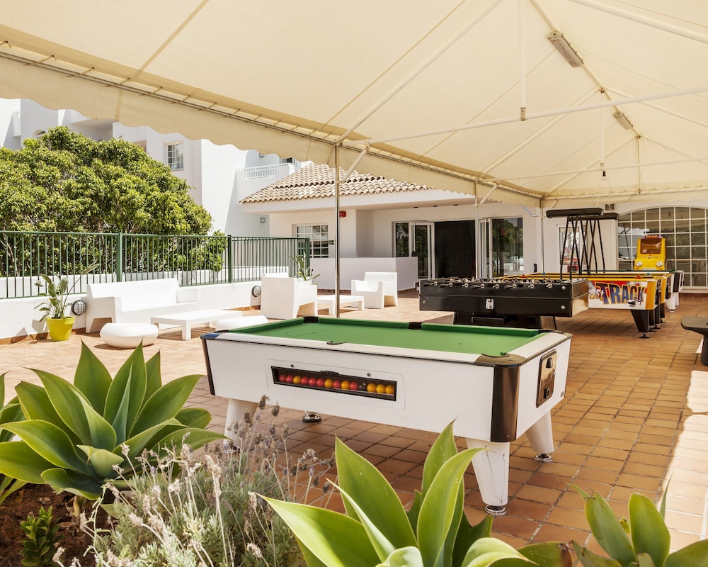 Hôtel ILUNION Menorca 3*, Séjour Espagne & ses îles, Baléares, Minorque par Ôvoyages Hôtel ILUNION Menorca 3*, Séjour Espagne & ses îles, Baléares, Minorque par Ôvoyages