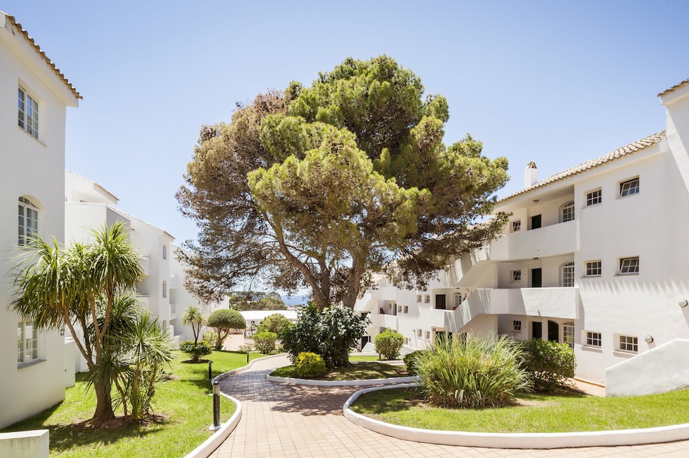 Hôtel ILUNION Menorca 3*, Séjour Espagne & ses îles, Baléares, Minorque par Ôvoyages Hôtel ILUNION Menorca 3*, Séjour Espagne & ses îles, Baléares, Minorque par Ôvoyages