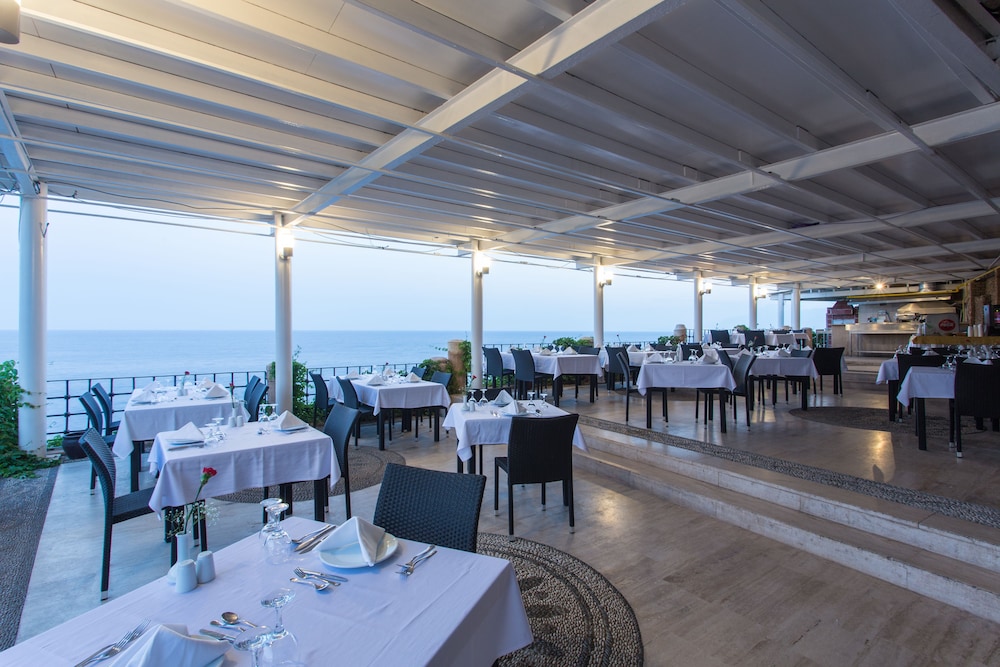 Hôtel Falcon 4*, Séjour Turquie, Antalya par Ôvoyages Hôtel Falcon 4*, Séjour Turquie, Antalya par Ôvoyages