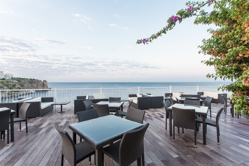 Hôtel Falcon 4*, Séjour Turquie, Antalya par Ôvoyages Hôtel Falcon 4*, Séjour Turquie, Antalya par Ôvoyages