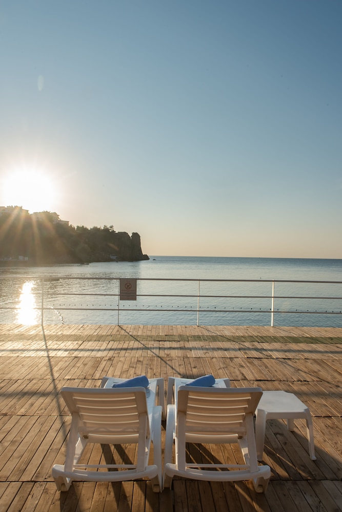 Hôtel Falcon 4*, Séjour Turquie, Antalya par Ôvoyages Hôtel Falcon 4*, Séjour Turquie, Antalya par Ôvoyages