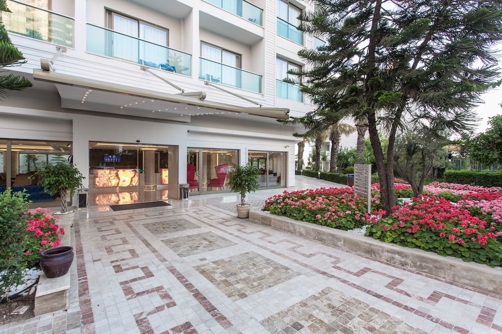 Hôtel Falcon 4*, Séjour Turquie, Antalya par Ôvoyages Hôtel Falcon 4*, Séjour Turquie, Antalya par Ôvoyages