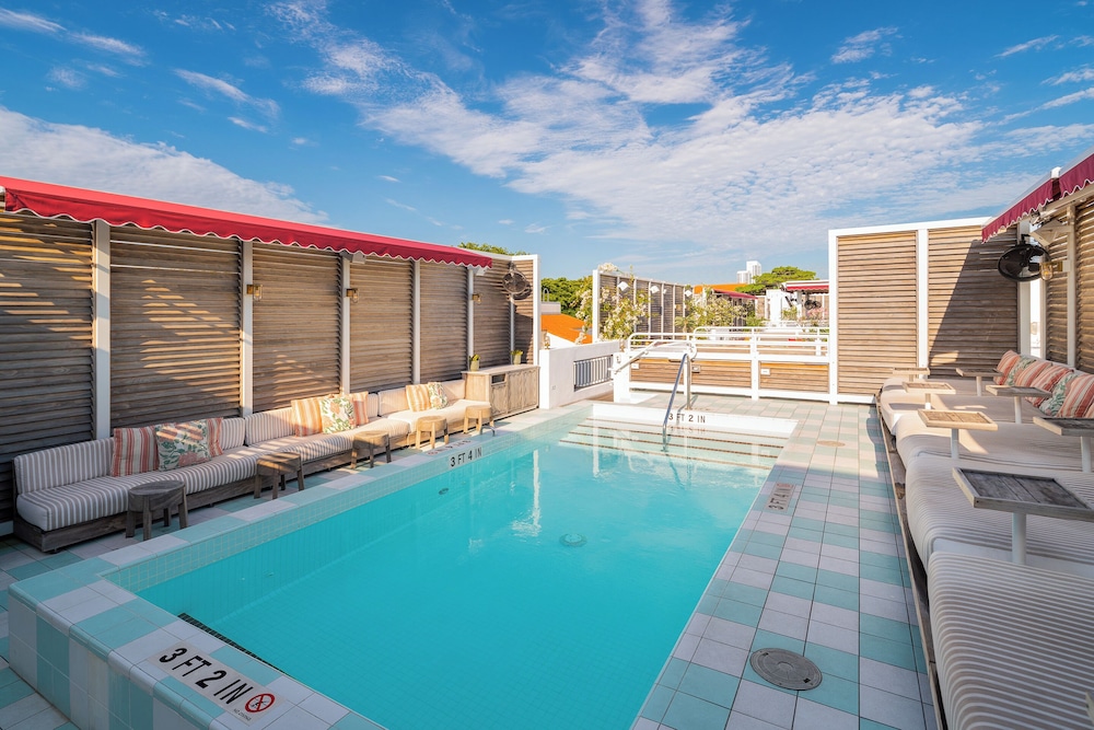 Esmé Miami Beach 4*