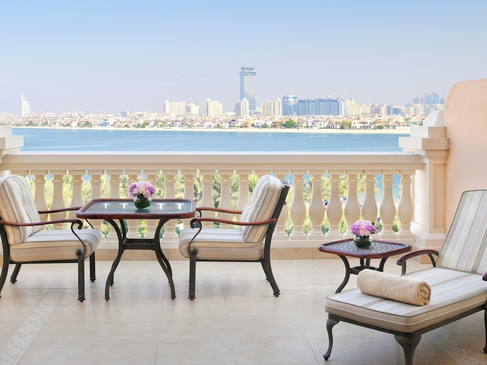 Hôtel Raffles The Palm 5*, Séjour Emirats Arabes Unis, Dubaï par Ôvoyages Hôtel Raffles The Palm 5*, Séjour Emirats Arabes Unis, Dubaï par Ôvoyages