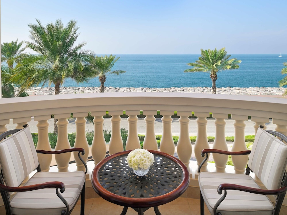 Hôtel Raffles The Palm 5*, Séjour Emirats Arabes Unis, Dubaï par Ôvoyages Hôtel Raffles The Palm 5*, Séjour Emirats Arabes Unis, Dubaï par Ôvoyages