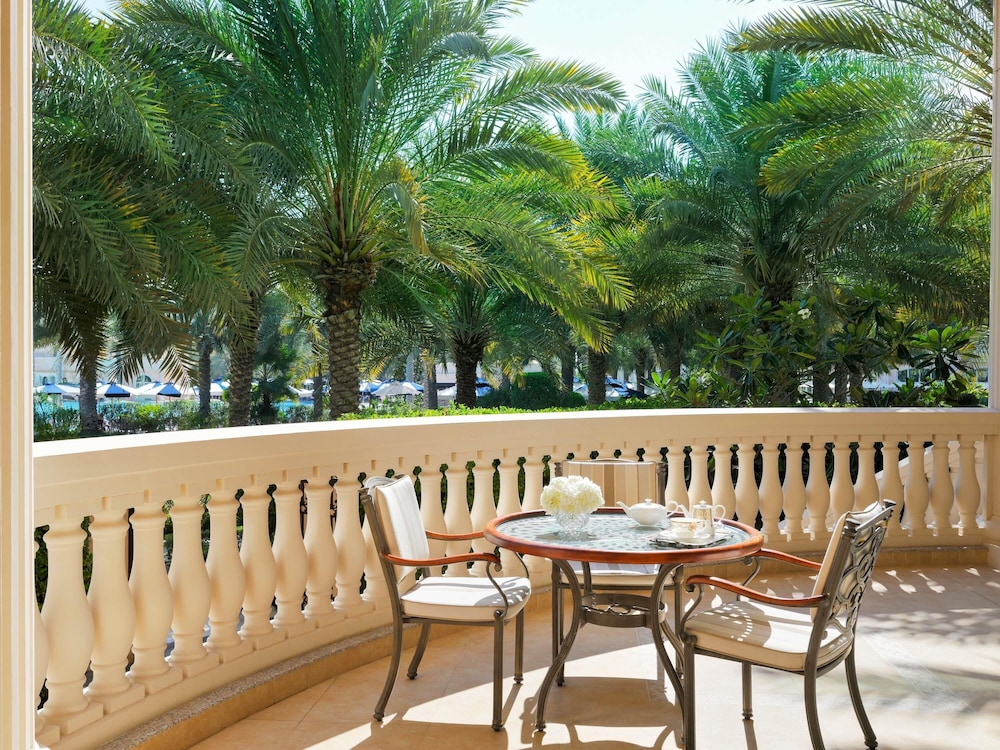 Hôtel Raffles The Palm 5*, Séjour Emirats Arabes Unis, Dubaï par Ôvoyages Hôtel Raffles The Palm 5*, Séjour Emirats Arabes Unis, Dubaï par Ôvoyages