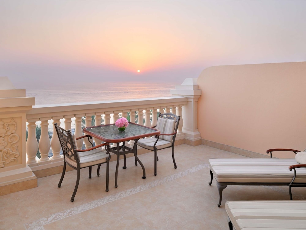 Hôtel Raffles The Palm 5*, Séjour Emirats Arabes Unis, Dubaï par Ôvoyages Hôtel Raffles The Palm 5*, Séjour Emirats Arabes Unis, Dubaï par Ôvoyages