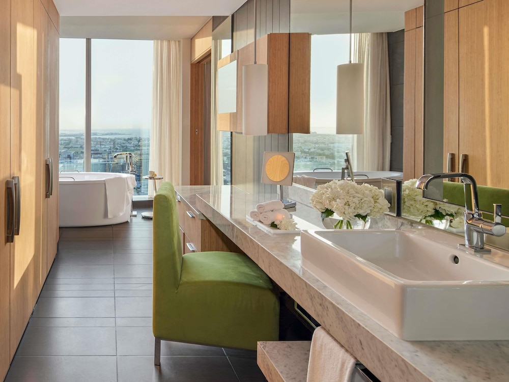 Hôtel Sofitel Dubaï Downtown 5*, Séjour Emirats Arabes Unis, Dubaï par Ôvoyages Hôtel Sofitel Dubaï Downtown 5*, Séjour Emirats Arabes Unis, Dubaï par Ôvoyages