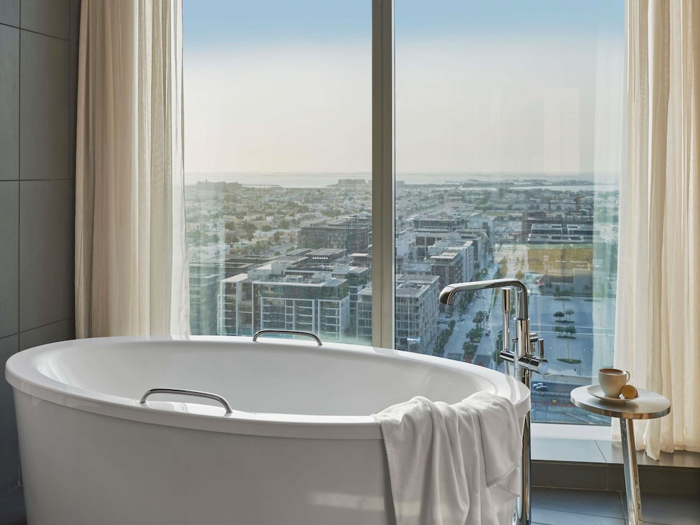 Hôtel Sofitel Dubaï Downtown 5*, Séjour Emirats Arabes Unis, Dubaï par Ôvoyages Hôtel Sofitel Dubaï Downtown 5*, Séjour Emirats Arabes Unis, Dubaï par Ôvoyages