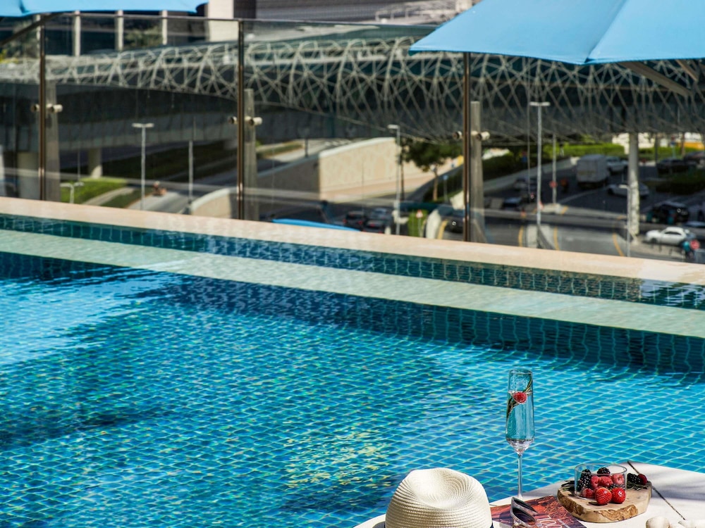 Hôtel Sofitel Dubaï Downtown 5*, Séjour Emirats Arabes Unis, Dubaï par Ôvoyages Hôtel Sofitel Dubaï Downtown 5*, Séjour Emirats Arabes Unis, Dubaï par Ôvoyages