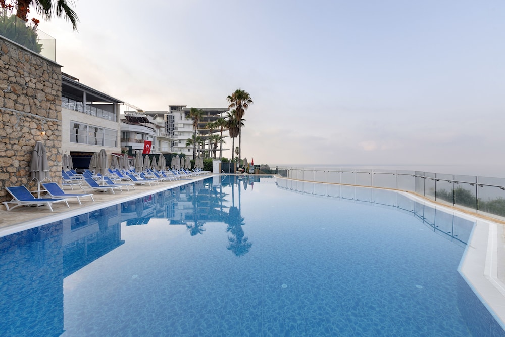 Hôtel Ramada Plaza by Wyndham Antalya 5*, Séjour Turquie, Antalya par Ôvoyages Hôtel Ramada Plaza by Wyndham Antalya 5*, Séjour Turquie, Antalya par Ôvoyages