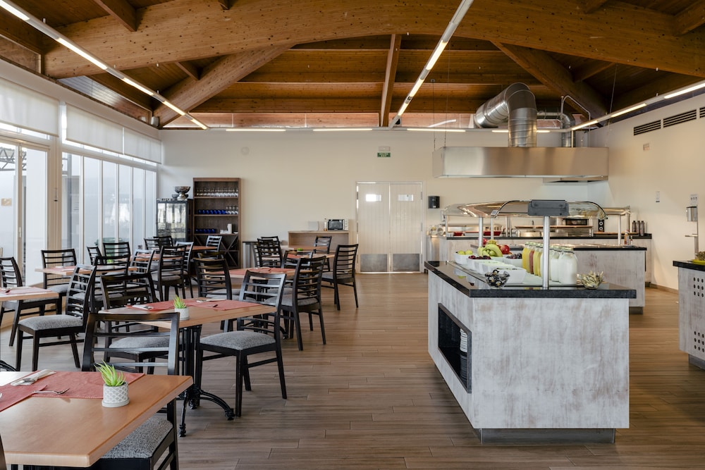 Hôtel Gran Sagitario 4*, Séjour Espagne & ses îles, Baléares, Minorque par Ôvoyages Hôtel Gran Sagitario 4*, Séjour Espagne & ses îles, Baléares, Minorque par Ôvoyages