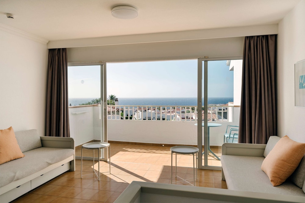 Hôtel Gran Sagitario 4*, Séjour Espagne & ses îles, Baléares, Minorque par Ôvoyages Hôtel Gran Sagitario 4*, Séjour Espagne & ses îles, Baléares, Minorque par Ôvoyages