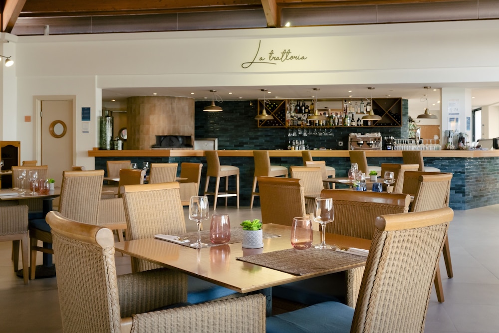 Hôtel Gran Sagitario 4*, Séjour Espagne & ses îles, Baléares, Minorque par Ôvoyages Hôtel Gran Sagitario 4*, Séjour Espagne & ses îles, Baléares, Minorque par Ôvoyages