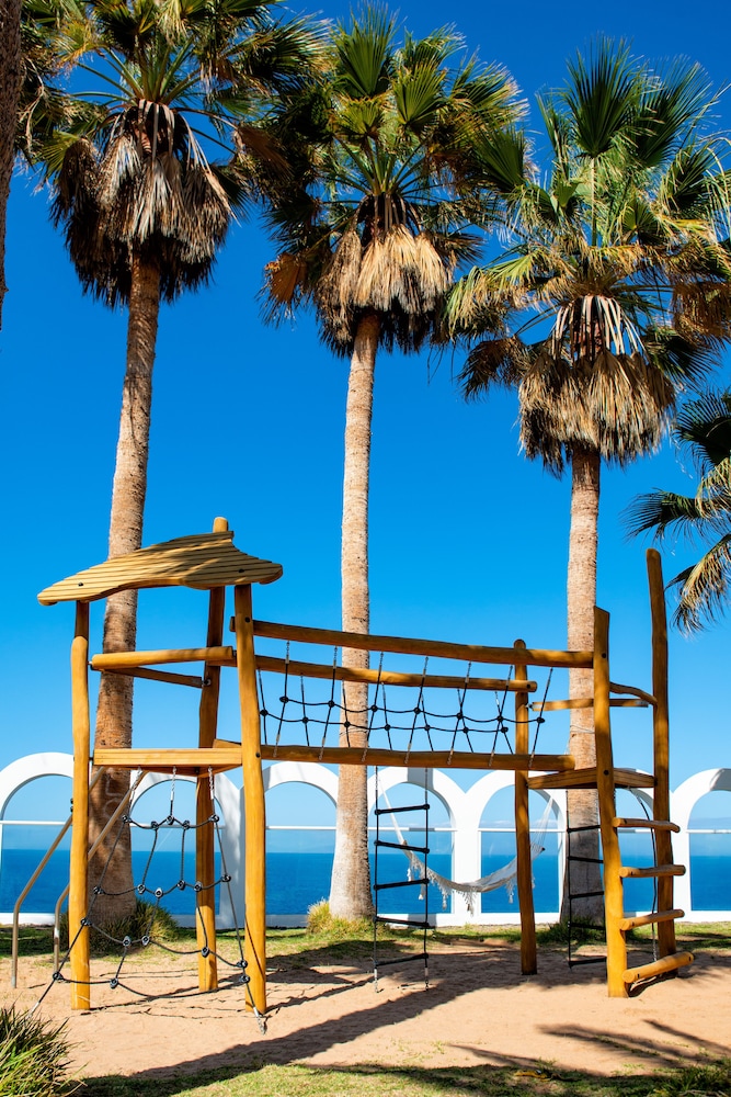 Hôtel Atlantic Holiday 4*