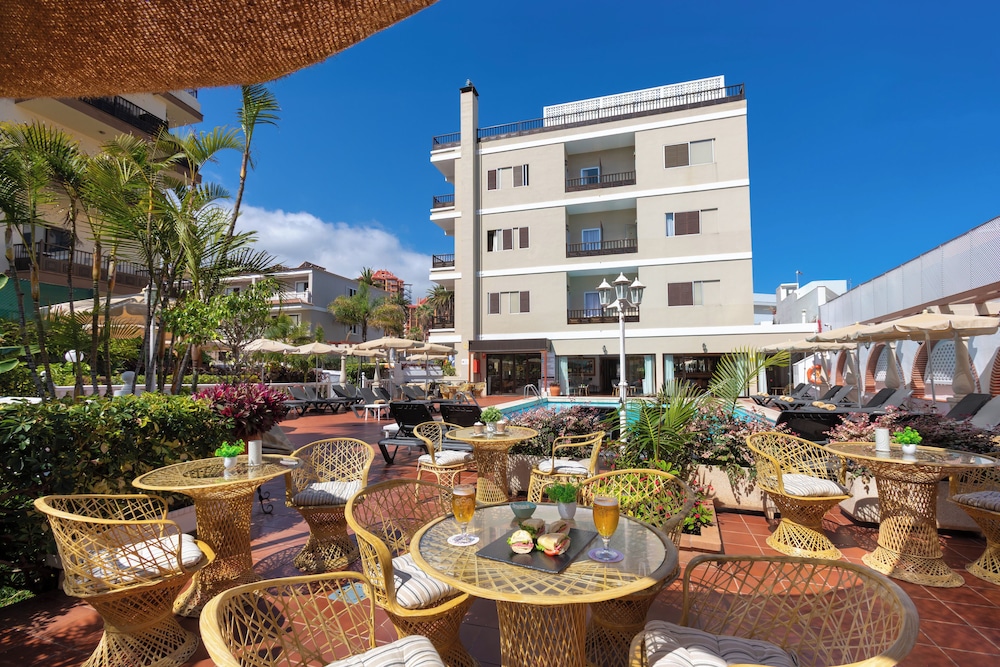 Hôtel Don Manolito 3*, Séjour Espagne & ses îles, Canaries, Tenerife par Ôvoyages Hôtel Don Manolito 3*, Séjour Espagne & ses îles, Canaries, Tenerife par Ôvoyages